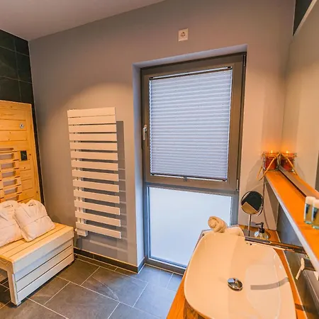 Holzspan Appartement