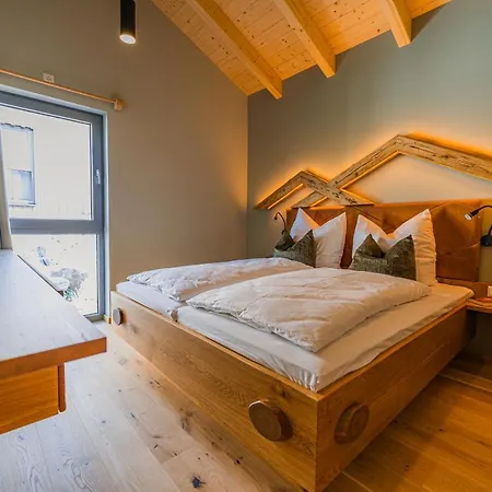 Holzspan Appartement *